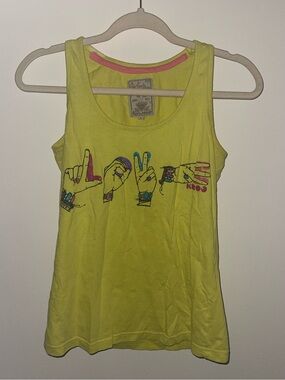 Love Graphic Hand Sign Design Tank Top